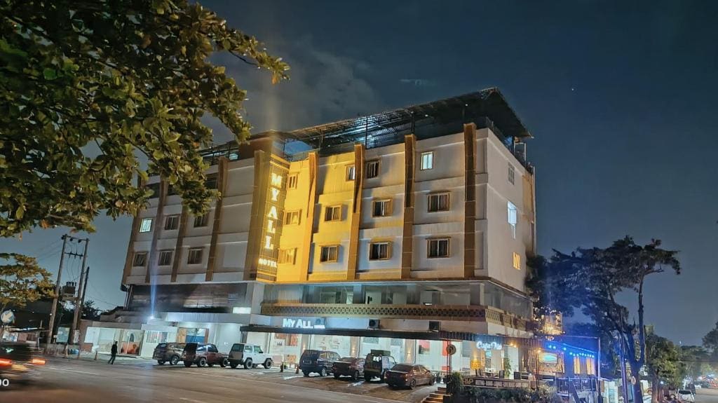 Hotel My All Padang - Main view