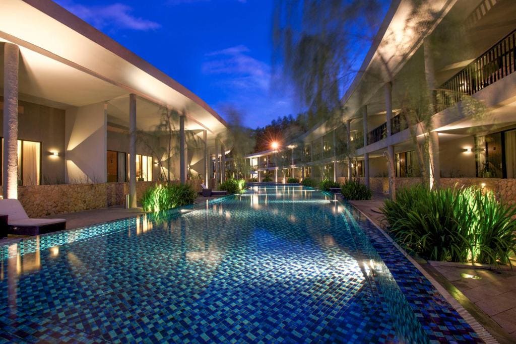 Hotel Neo+ Green Savana Sentul City - View 5