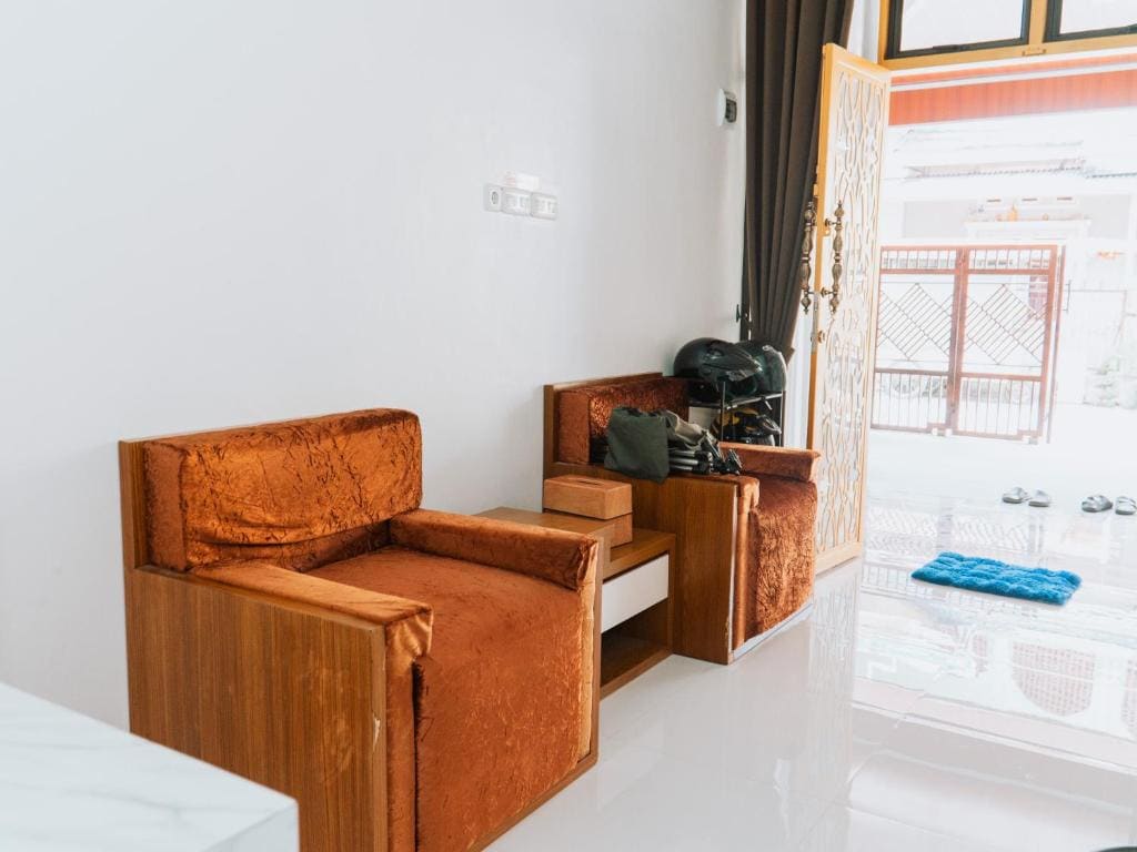 Nginapdipadang Parkit House near Padang, 10min Padang Beach - Main view