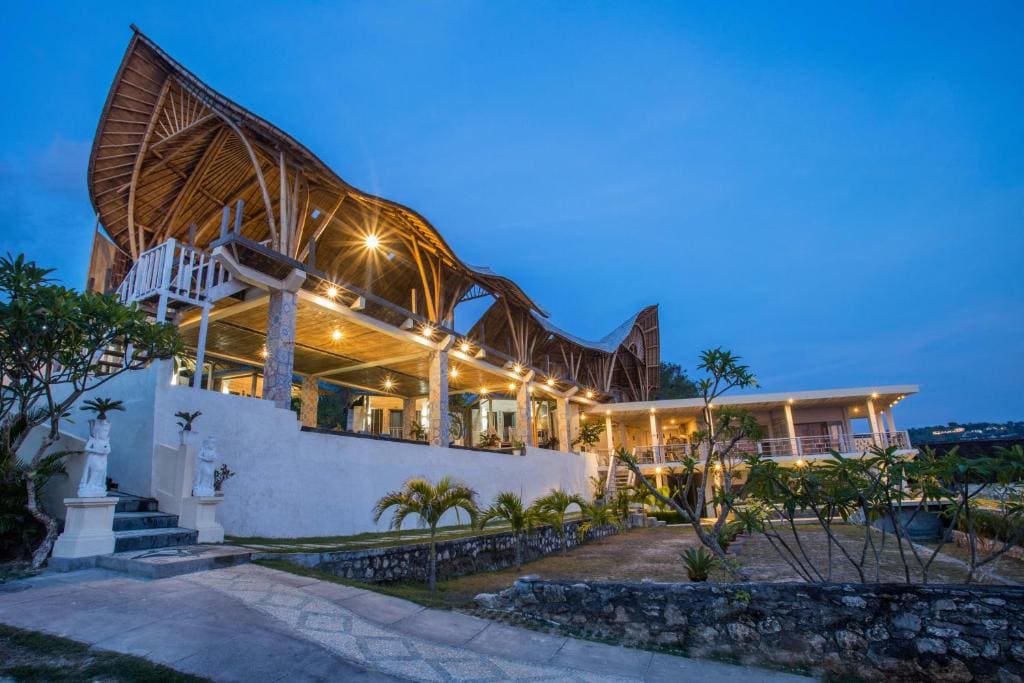 Nusa View - Oceanfront Rentals - View 2
