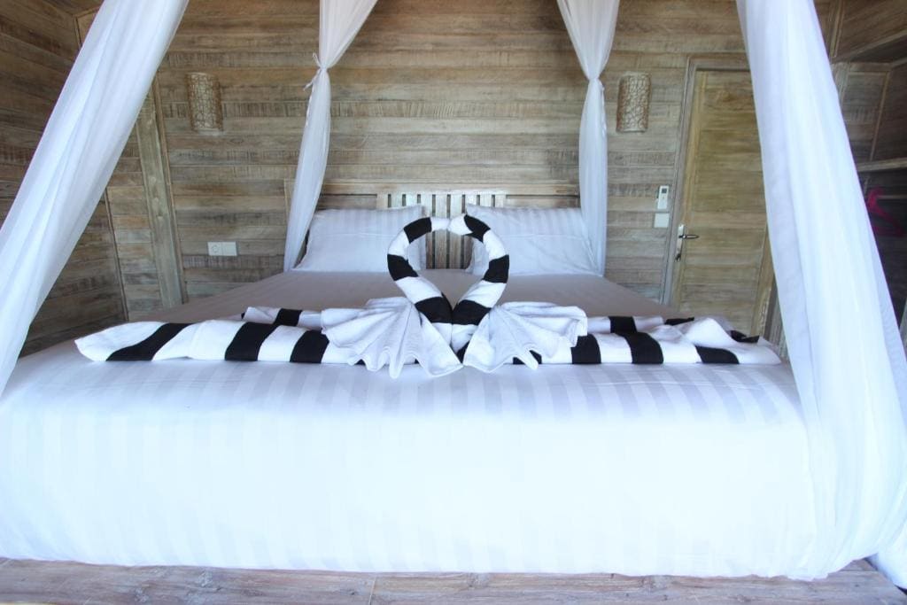 Ombak Bay Lembongan - View 7