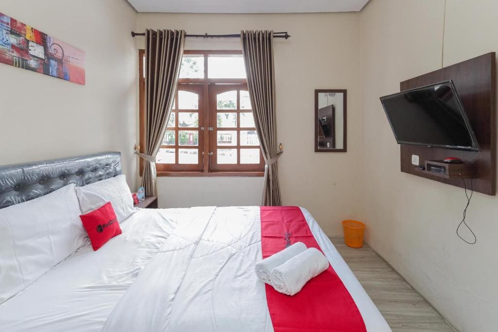 RedDoorz at WR Supratman Batu - View 7