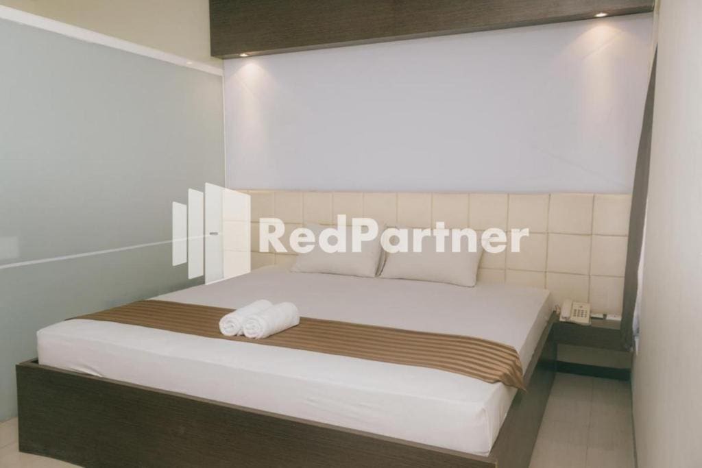 Pits Hotel Mitra RedDoorz near Atom Mall - View 7