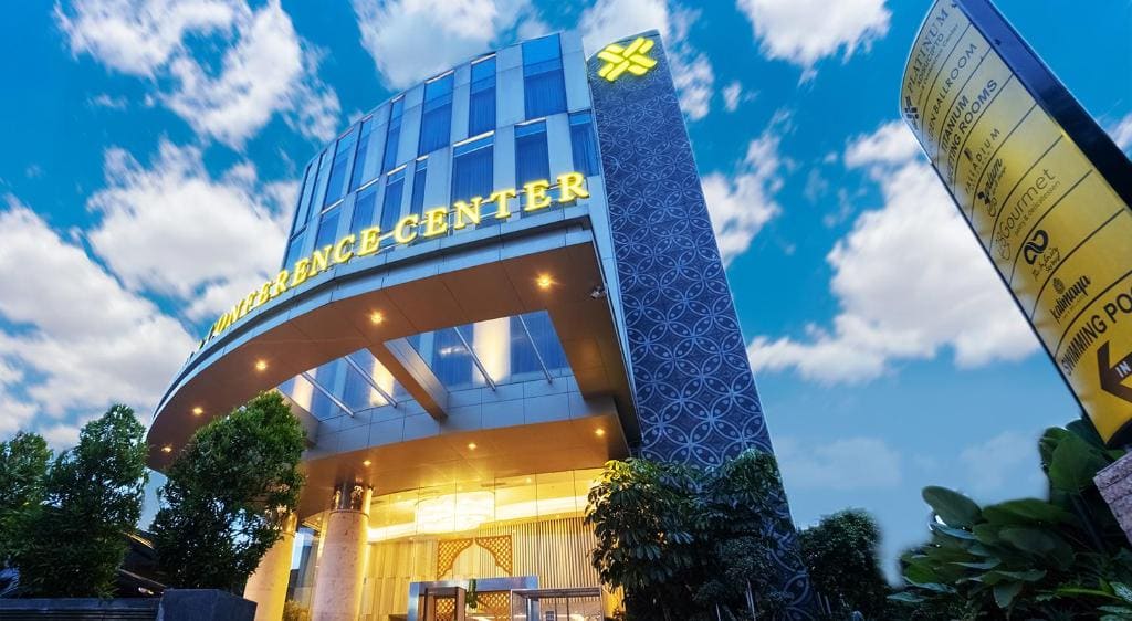 Platinum Adisucipto Hotel & Conference Center - Main view