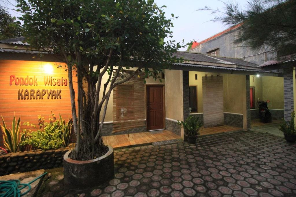 Pondok Wisata Karapyak Jajapin - Main view