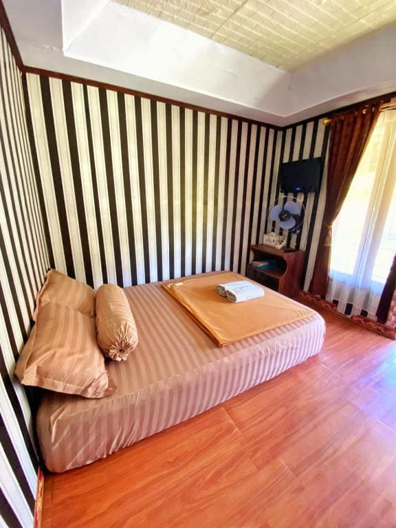 Puncak Rinjani Lodge - View 2