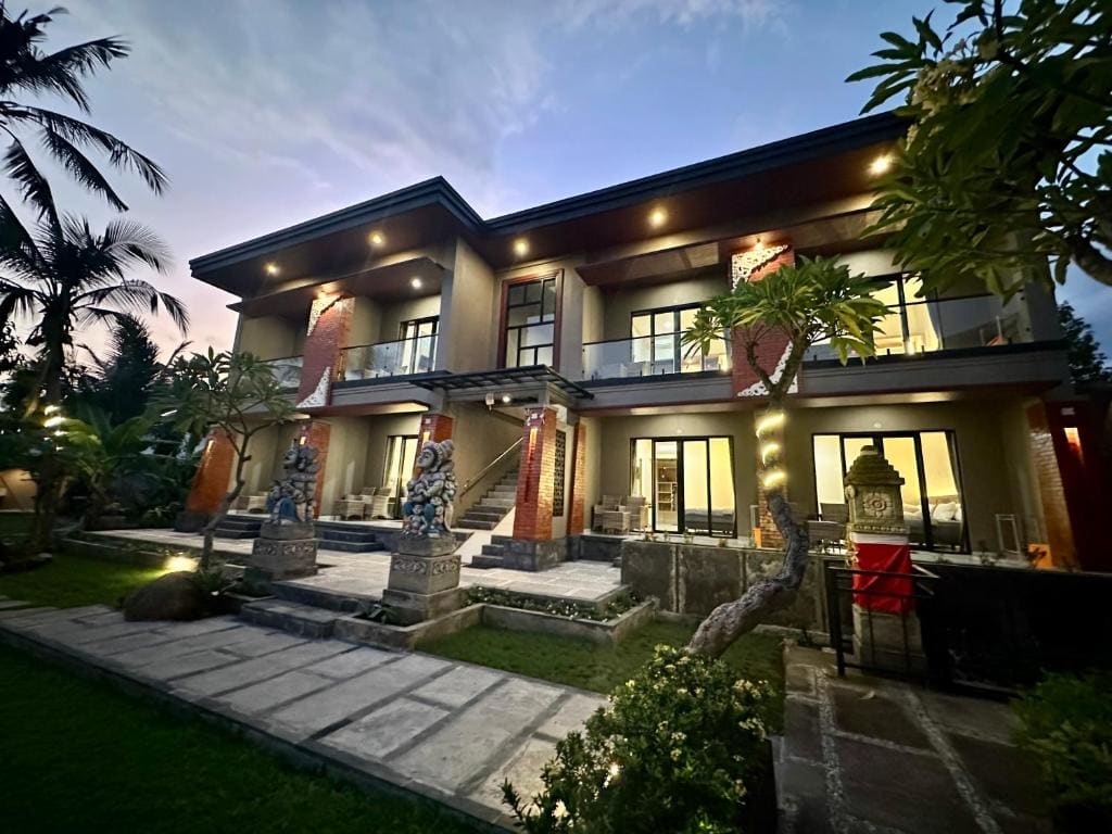 Puri Bali Hotel - Main view