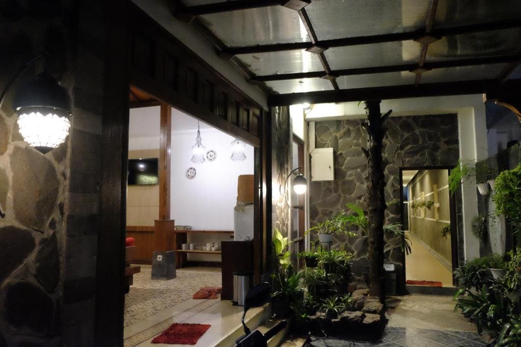 Puri Langenarjan Guest House - 图片 2