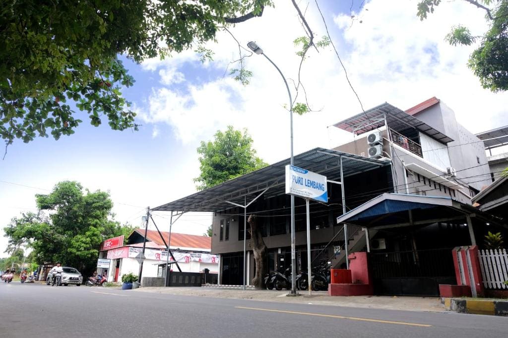 Hotel Puri Lembang near Universitas Sulawesi Barat Majene - View 5