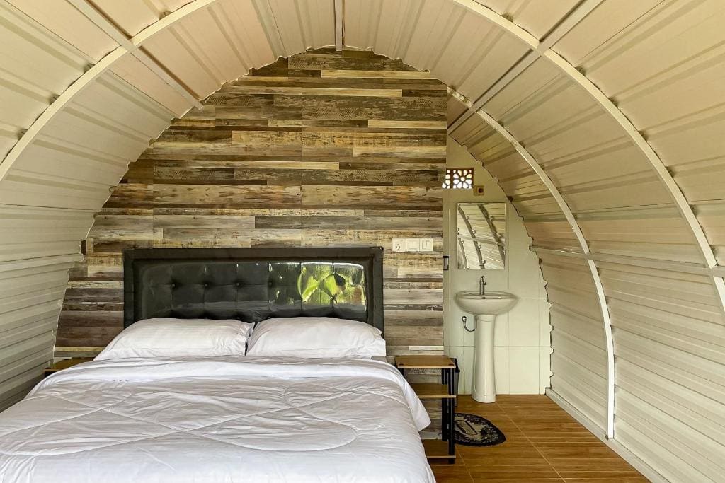 Rainbow Glamping - View 2