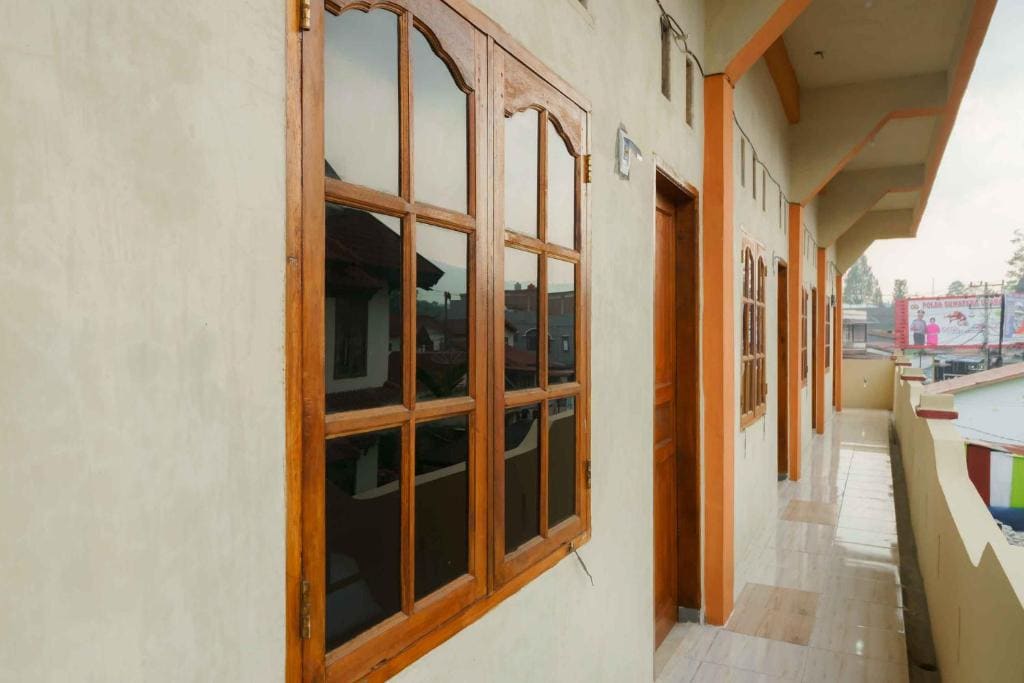 RedDoorz near Bukit Kubu Berastagi - View 4