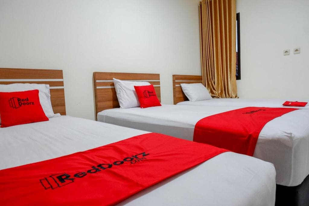 RedDoorz near Living Plaza Purwokerto - View 2