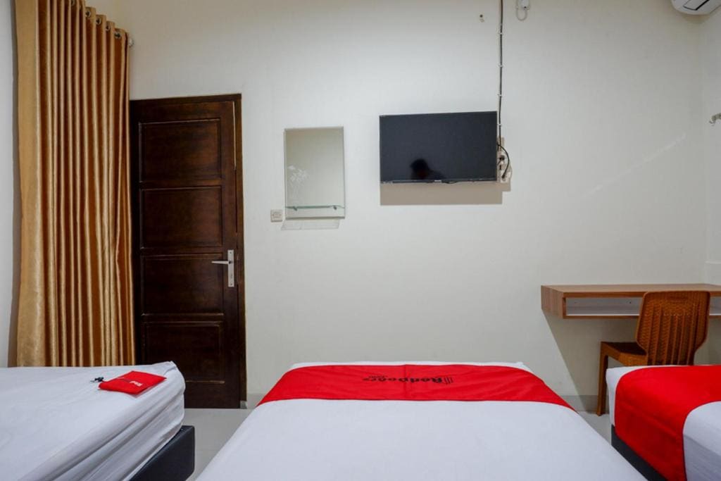 RedDoorz near Living Plaza Purwokerto - Main view