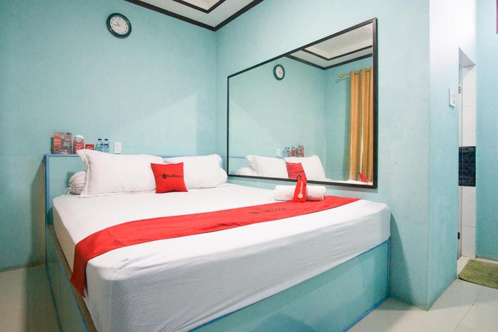 RedDoorz near Mikie Holiday Funland Berastagi - View 7