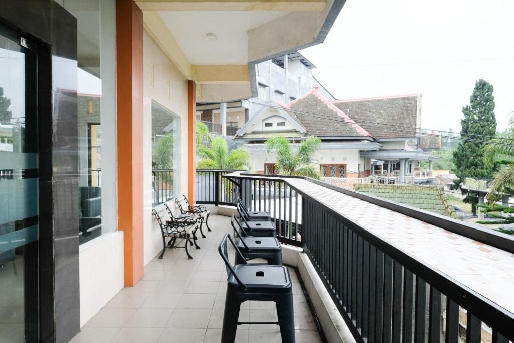 RedDoorz near Taman Rekreasi Selecta - View 6