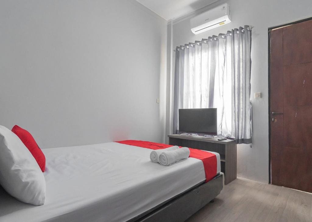 RedDoorz Syariah near Wisata Situ Gunung Sukabumi - View 7