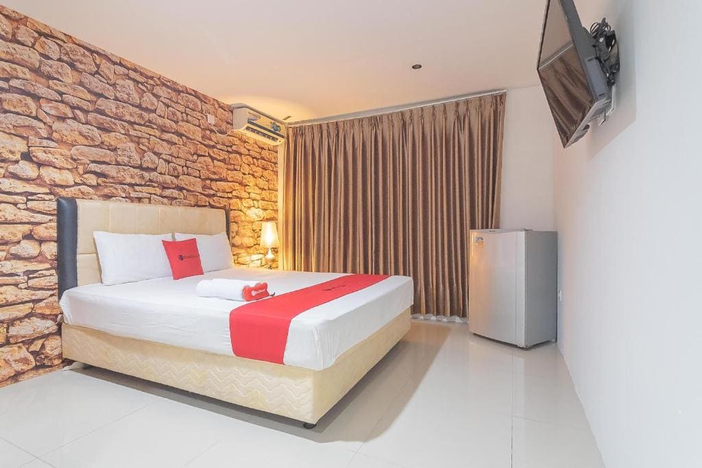 RedDoorz Plus near Sepinggan Airport 3 Balikpapan - View 6