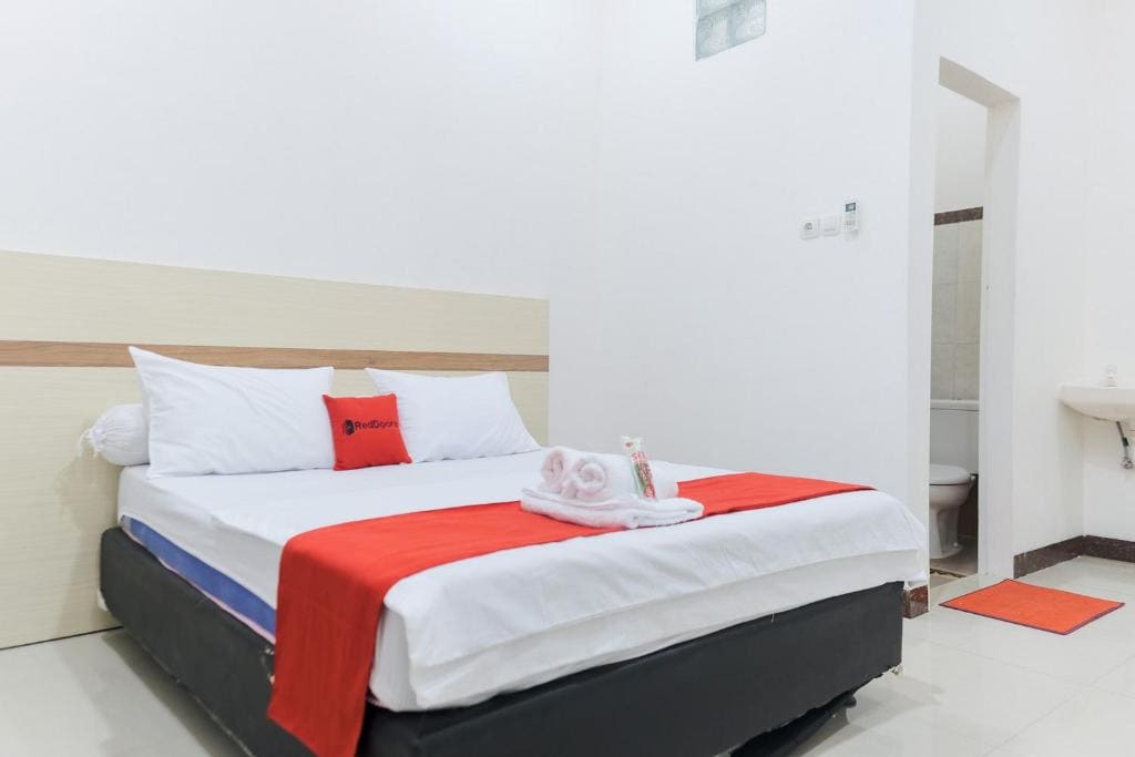 RedDoorz Syariah @ Jalan Ir Haji Juanda Jambi - View 2