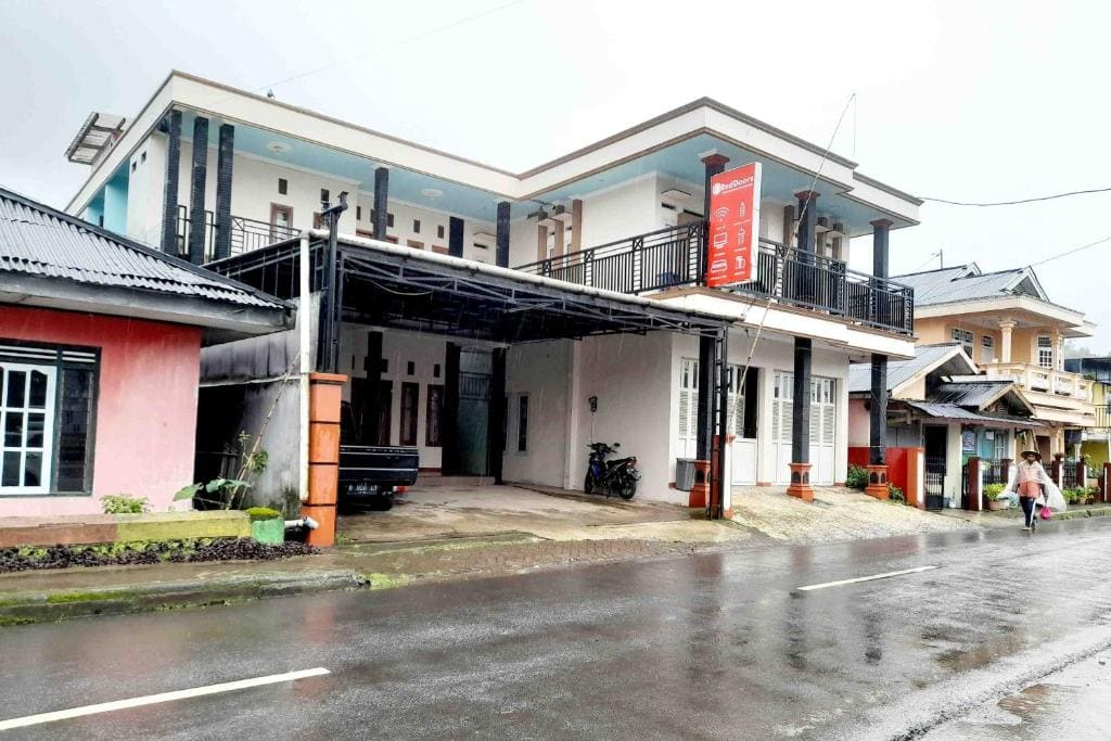 RedDoorz Syariah near Komplek Candi Arjuna Dieng 2 - Main view