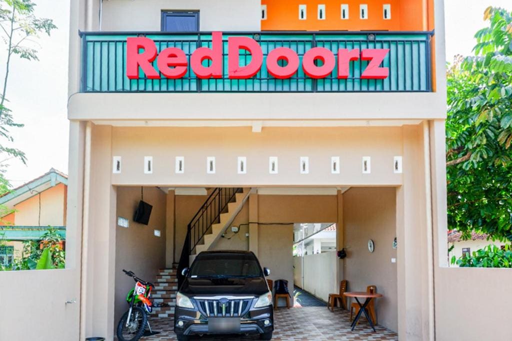 RedDoorz Syariah near Stasiun Gumilir Cilacap - View 4