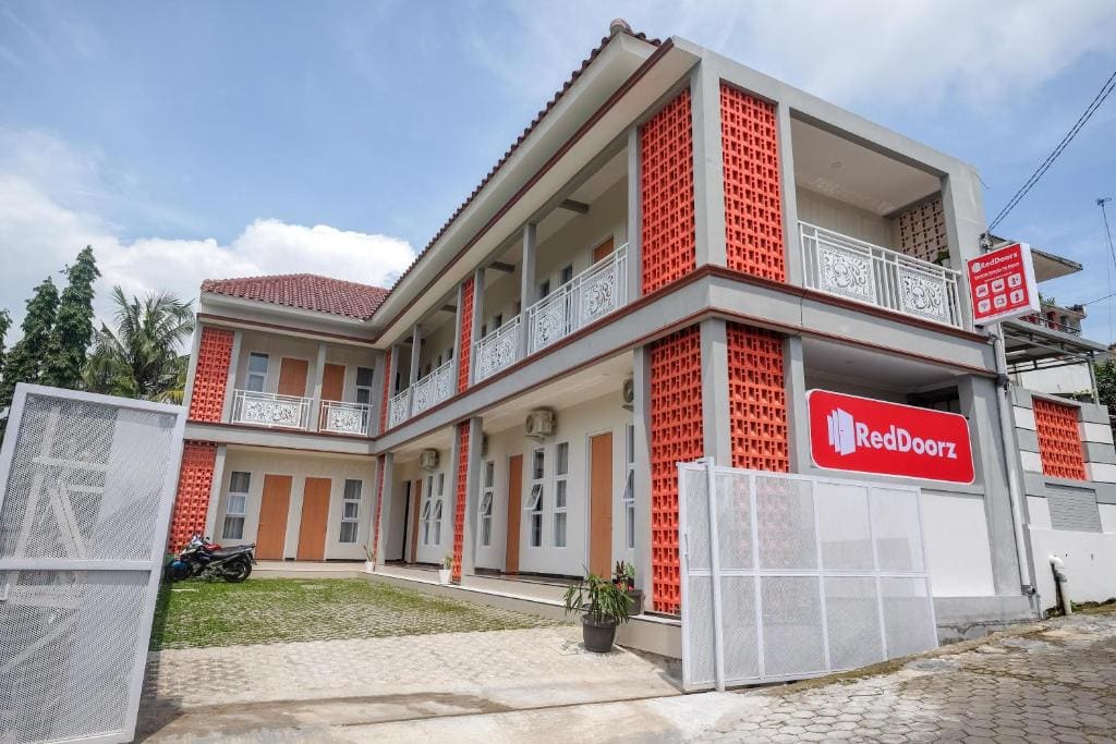 RedDoorz Syariah near Universitas Tidar Magelang - Main view
