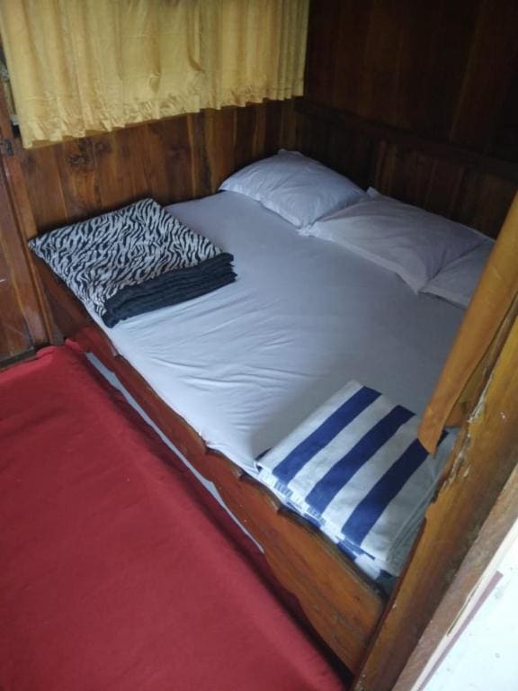 Semi Phinisi boat Labuan Bajo Komodo Tour - View 6