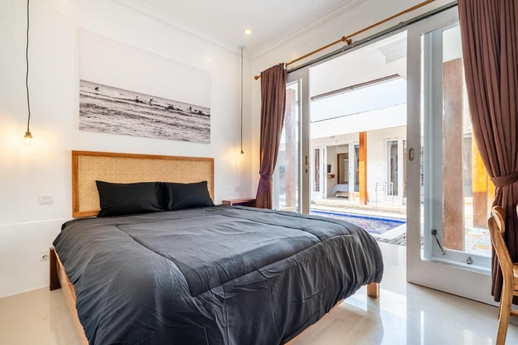 Lumturi House - Centrally Located - View 7