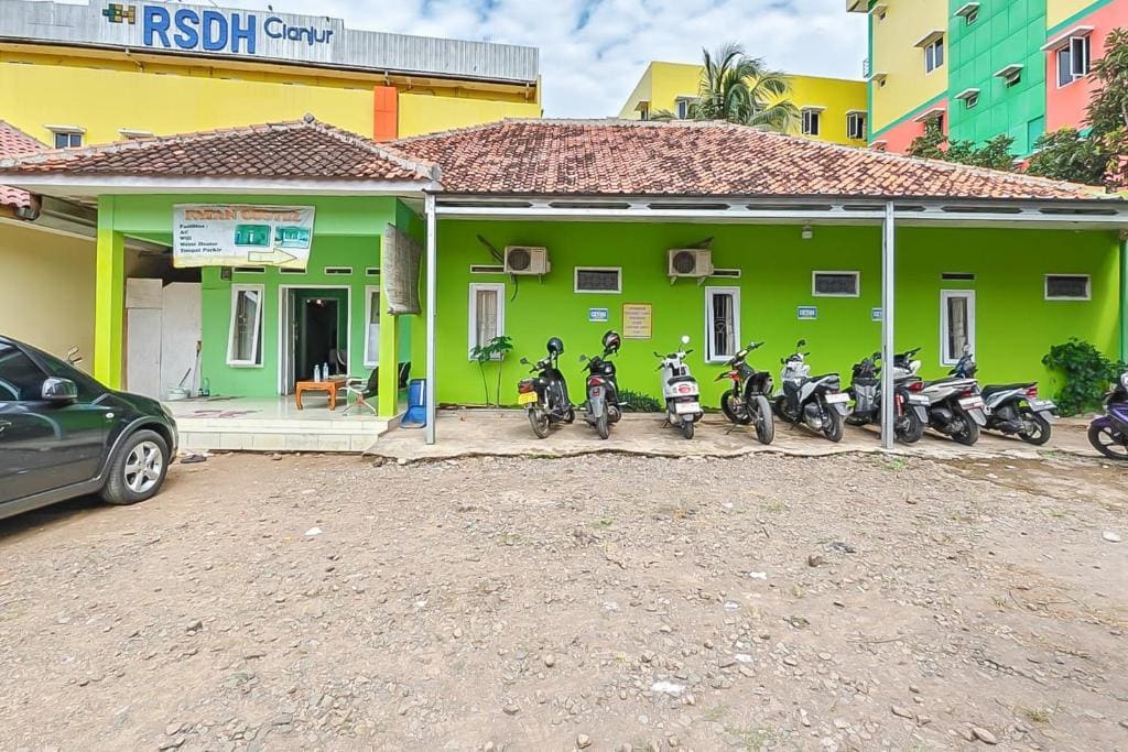 RedDoorz near RS Dr Hafiz Cianjur - View 4