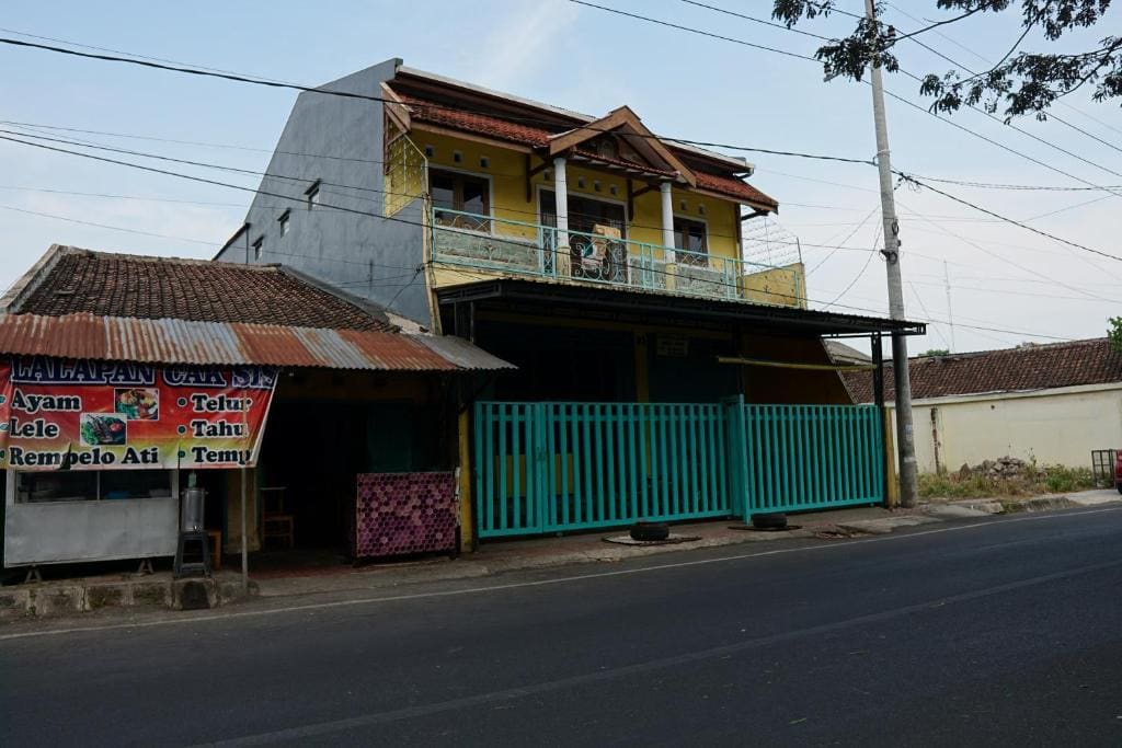Hotel O Yoko Kost Syariah - Main view
