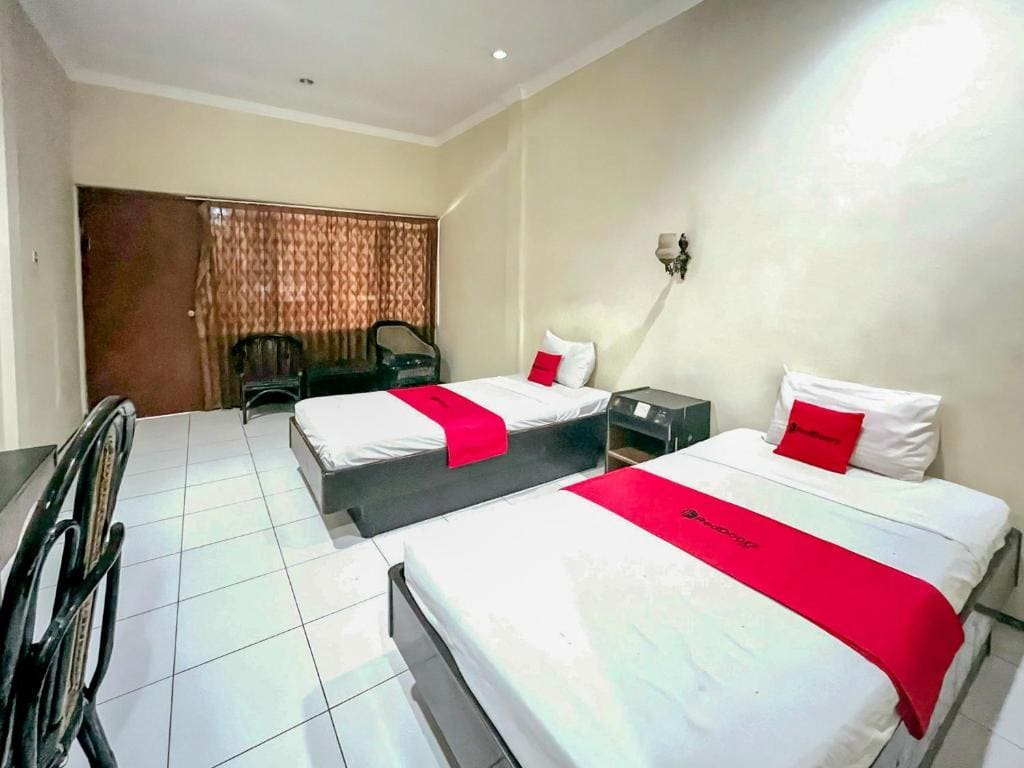 RedDoorz at Hotel Tampiarto Probolinggo Jawa Timur - View 2