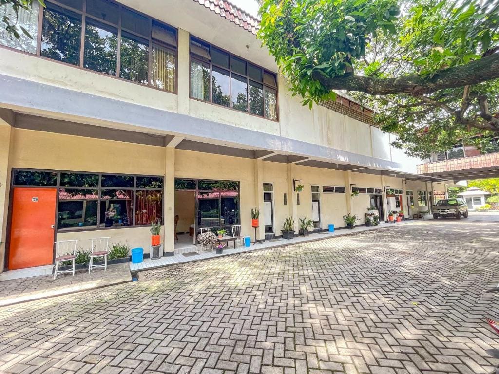 RedDoorz at Hotel Tampiarto Probolinggo Jawa Timur - Main view