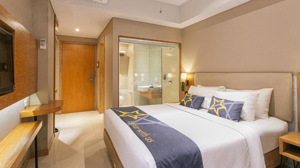 Yellow Star Ambarukmo Hotel - View 2