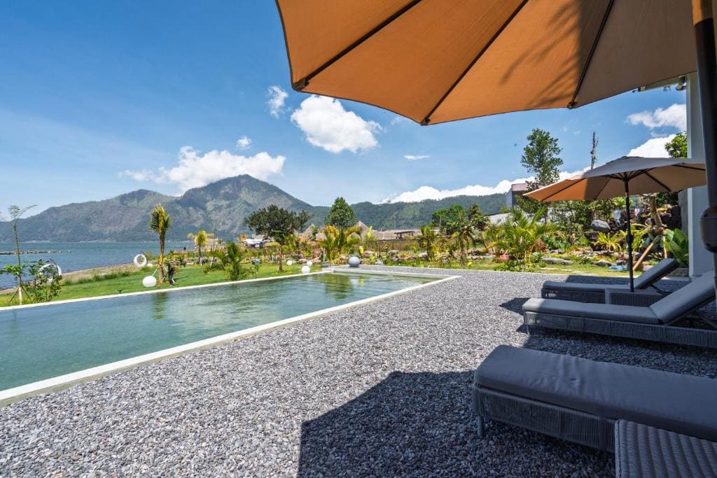 Tribhuwana Padma Lake Resort - View 5