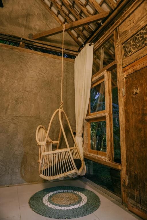 East room at Semadi Living - View 4