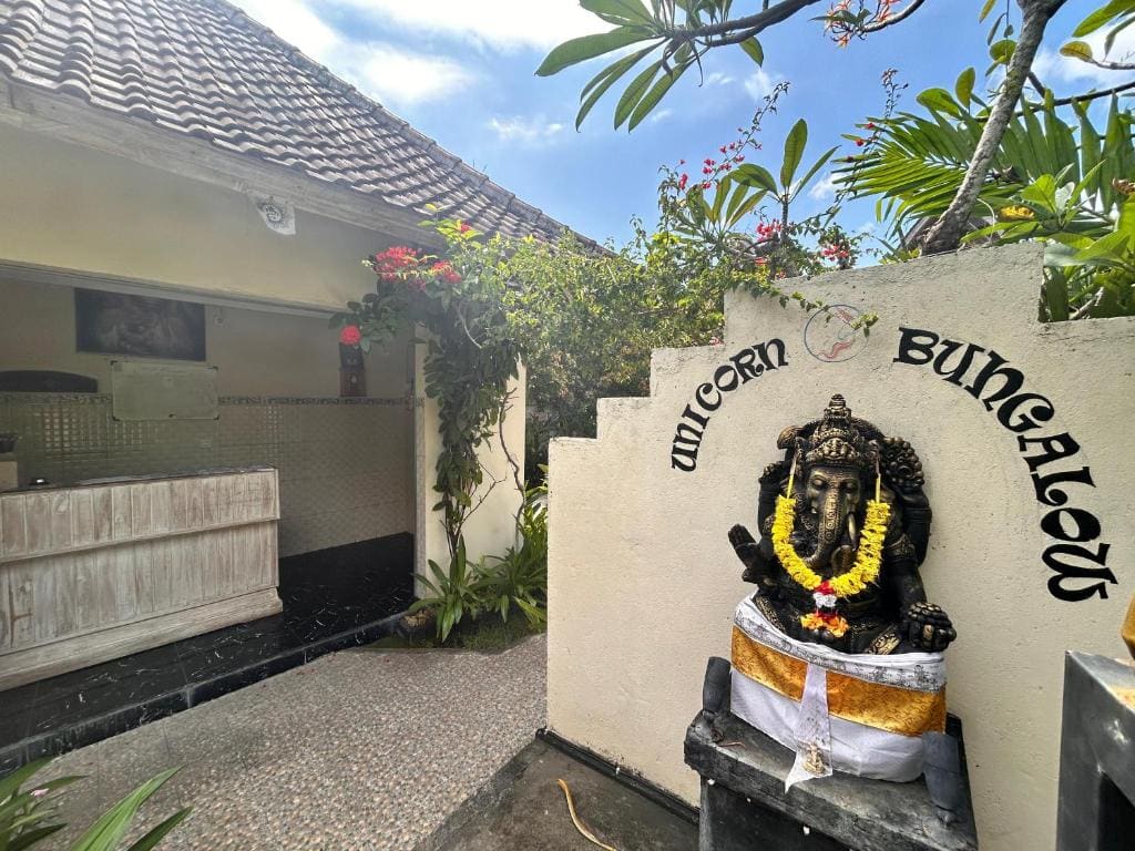 Unicorn Bungalow - View 3
