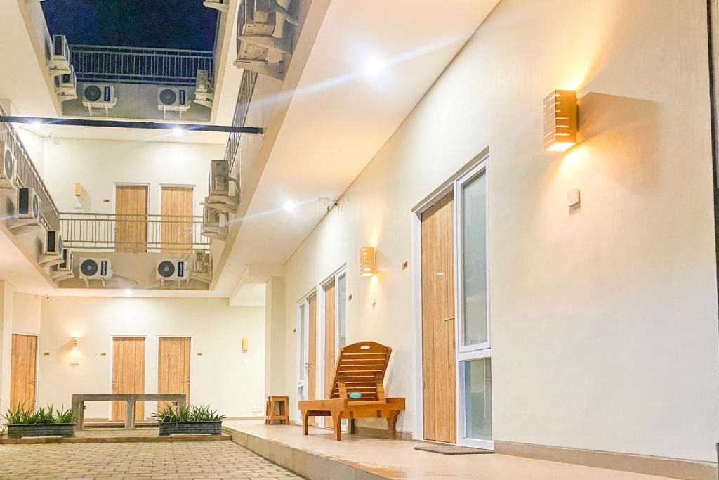 Urbanview at Sutomo Syariah near RSUD Nganjuk by RedDoorz - Main view