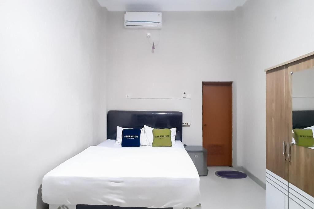 Urbanview Hotel Fira Syariah Muara Enim by RedDoorz - View 7