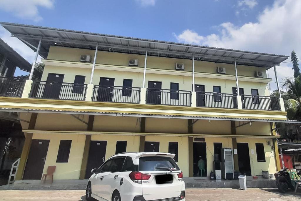 Urbanview Hotel Fira Syariah Muara Enim by RedDoorz - View 4