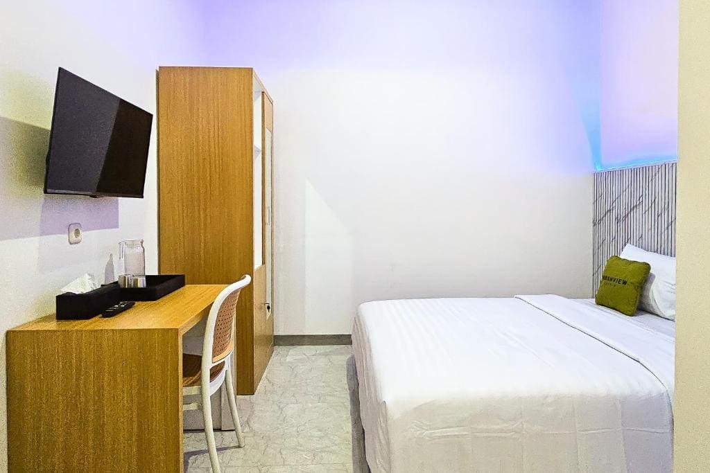 Urbanview MJ Hotel Syariah Cirebon by Reddoorz - View 6