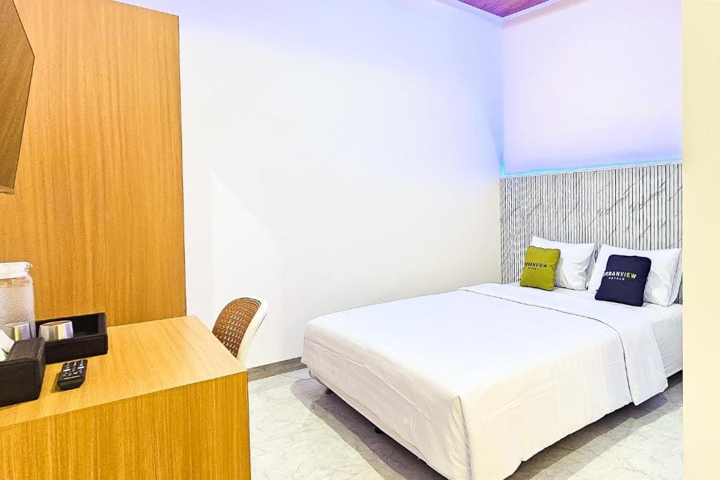 Urbanview MJ Hotel Syariah Cirebon by Reddoorz - View 2