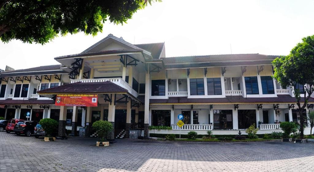 Hotel Wisata - Main view