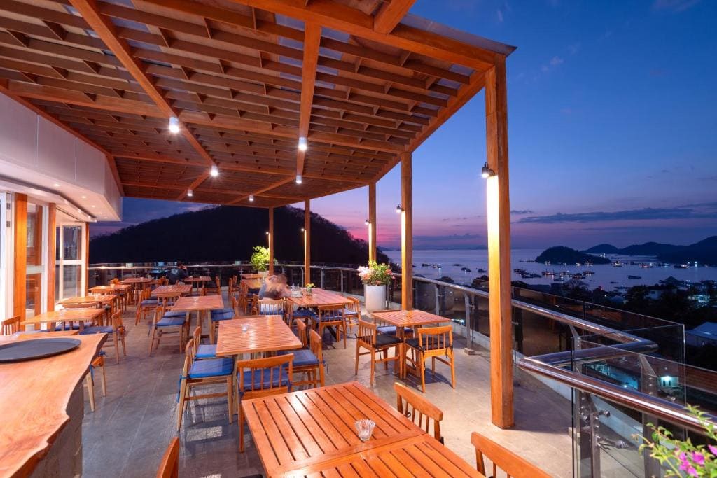 Zasgo Hotel - Main view