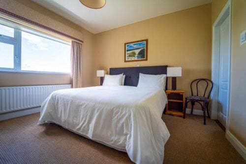 Dingle Bambury House Accommodation - View 4
