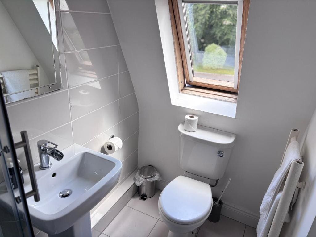 Beechwood House Accommodation - View 7