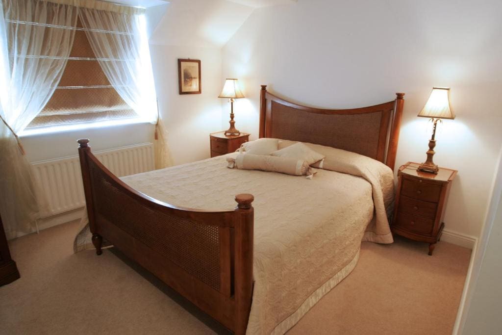 Heatons Guesthouse - View 7