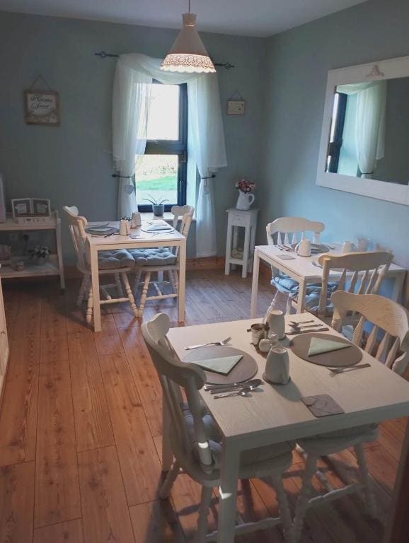 Loughcrew View Bed and Breakfast - View 7