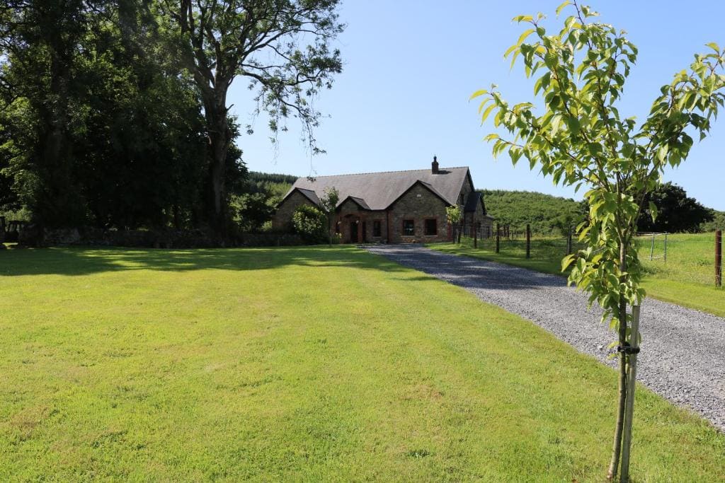 Loughcrew View Bed and Breakfast - View 6