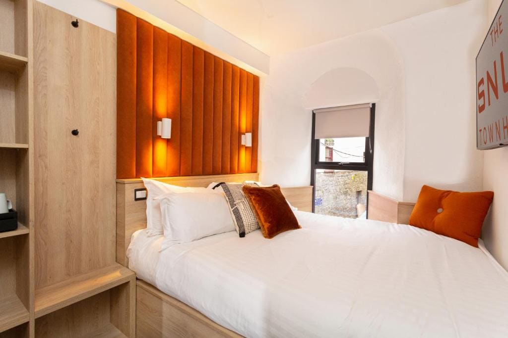 The Snug Townhouse - View 2