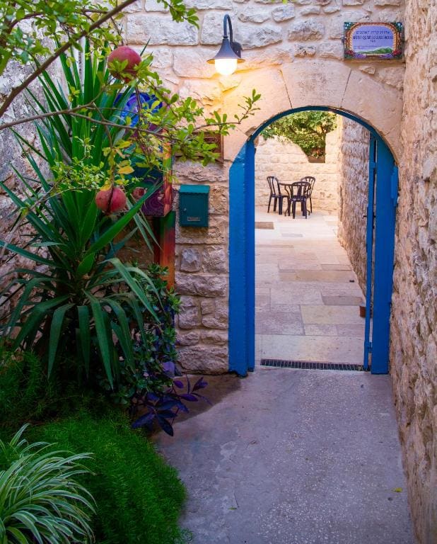 Artist Quarter Guesthouse B&B - View 2