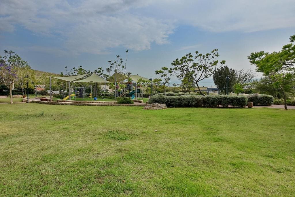 Eden's Boutique - Main view